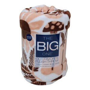 The Big One Oversized Plush Throw Blanket 5ft x 6ft Mushrooms Flowers Fall Icon